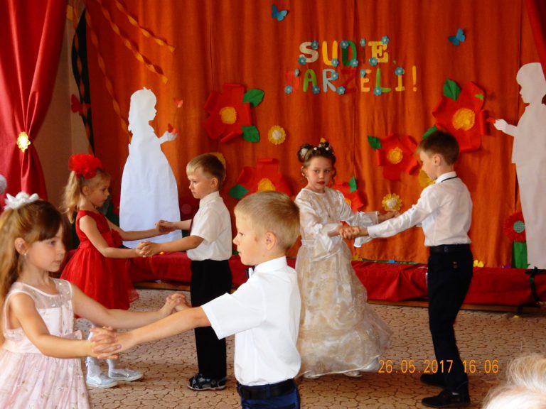 Išleistuvių šventė „Nykštukų” grupėje