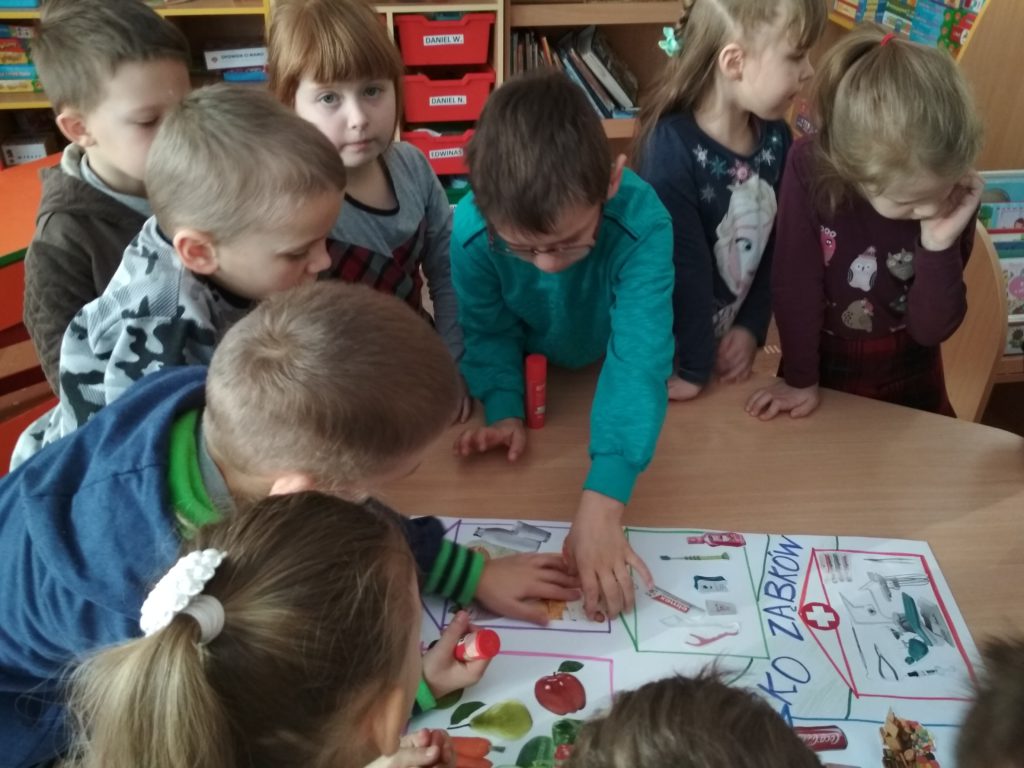 Pamokėlė apie dantukų priežiūrą
