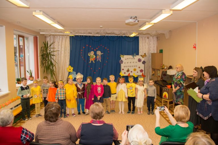 Dzień babci i dziadka w grupie „Kubusia Puchatka”
